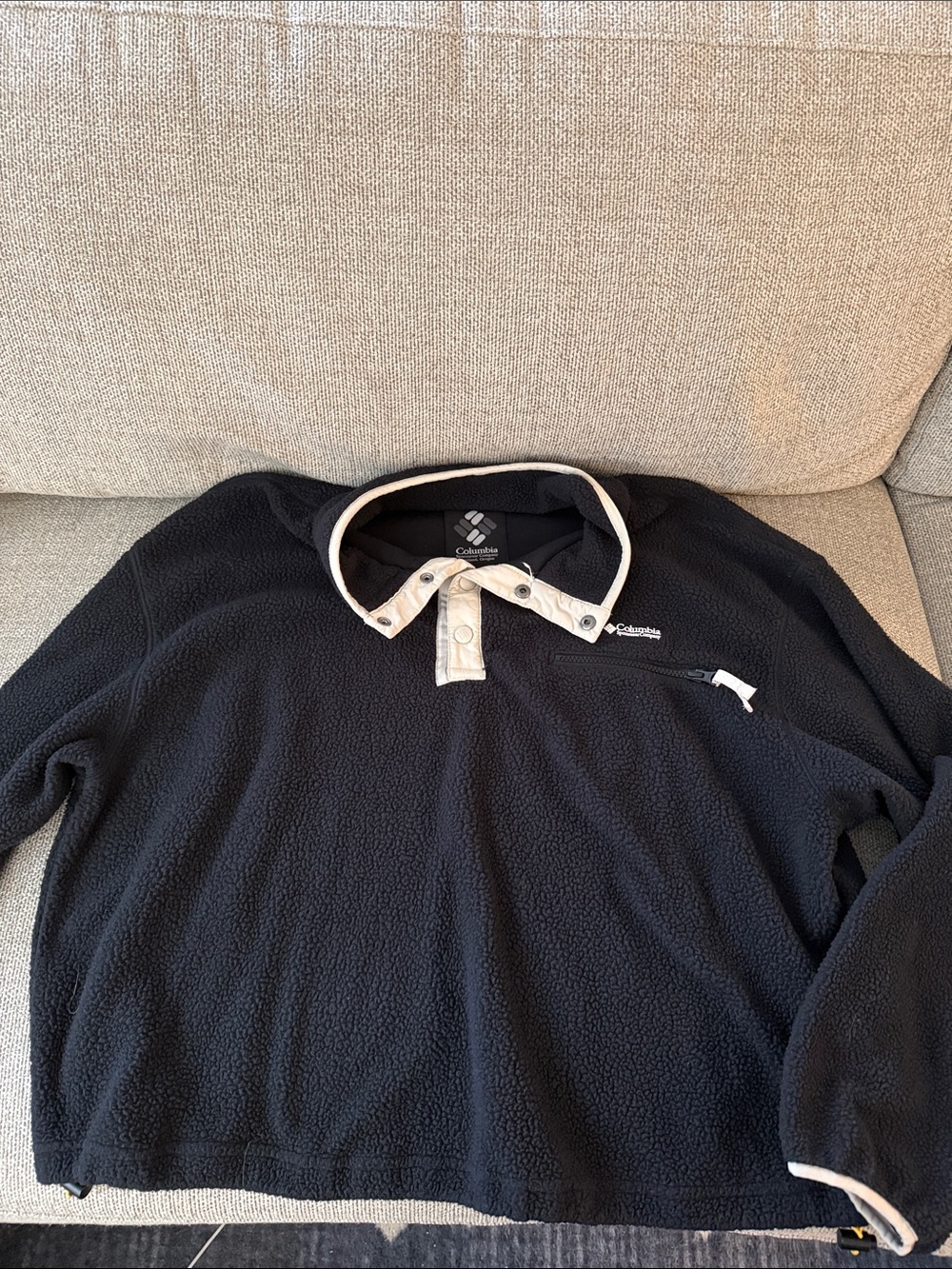 Columbia Black Fleece Snap Pullover with Cream Trim